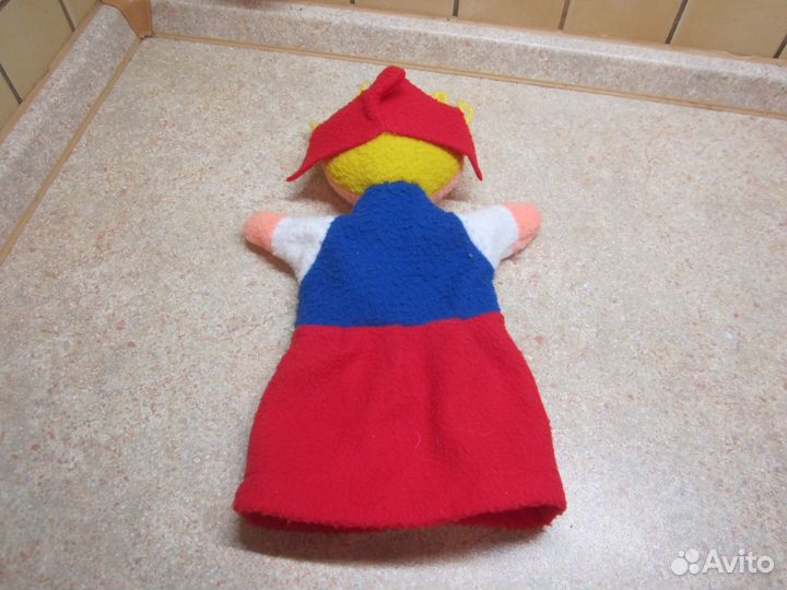 Игрушка - Красная шапочка - на пальчик