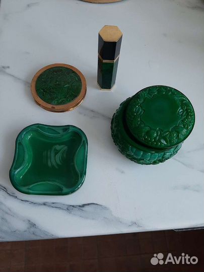 Малахитовое стекло