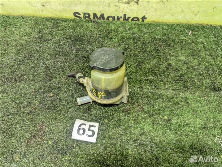 Бачок гидроусилителя Toyota Kluger MCU25 1MZ-FE