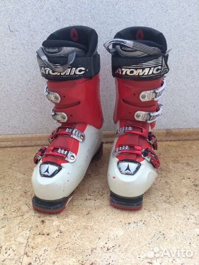 Горнолыжные ботинки Atomic