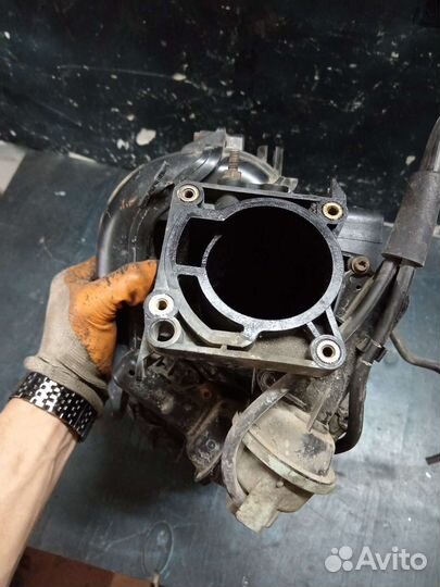 Впускной коллектор Mazda 6 GG 2.0