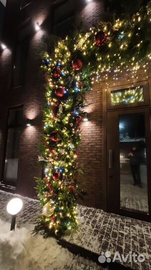 Световое оформление фасадов зданий к Новому году