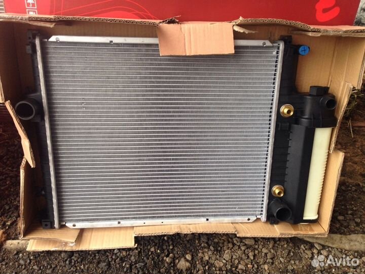 Радиатор двс tadashi TD-036-0979-32 на Bmw 5 E34