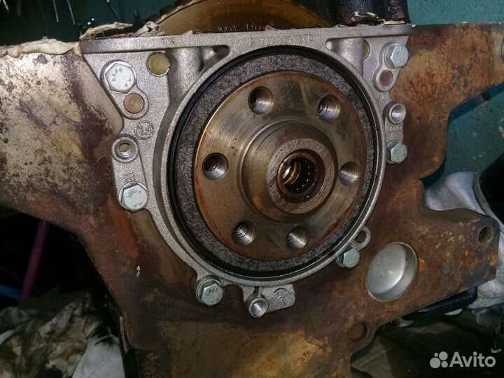 Крышка коленвала задняя 1.8 ARG VW Passat B5