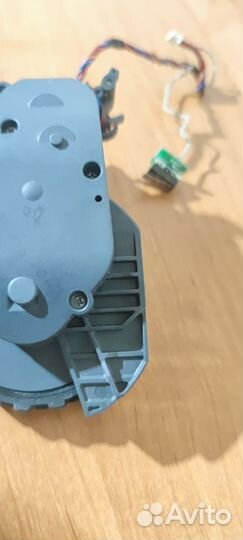 Roborock s5 max левое колесо