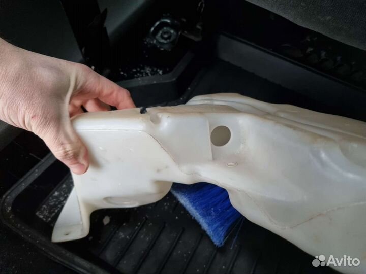 Бачок омывателя ford focus 2