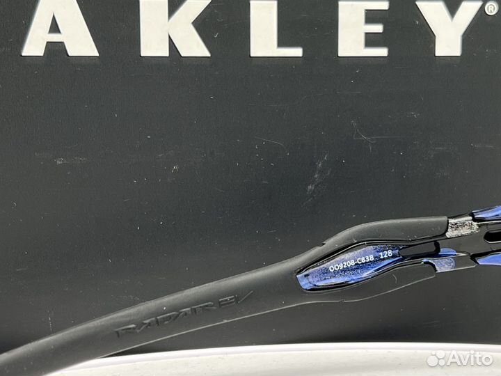 Спортивные очки Oakley Radar EV Path Shift