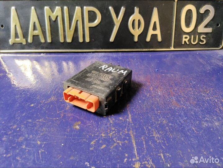 Блок управления дверьми Toyota Raum 5EFE