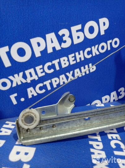 Передний правый стеклоподъемник Renault Logan 1