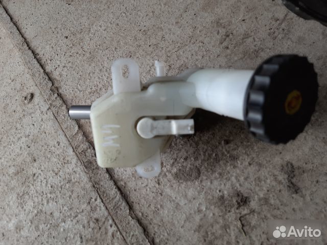 Главный тормозной цилиндр Mitsubishi Outlander