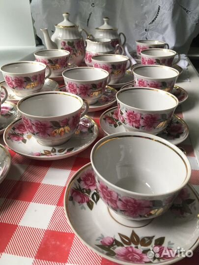 Севиз чайный на 12 персон,Рига