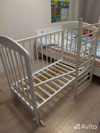 Детская кроватка