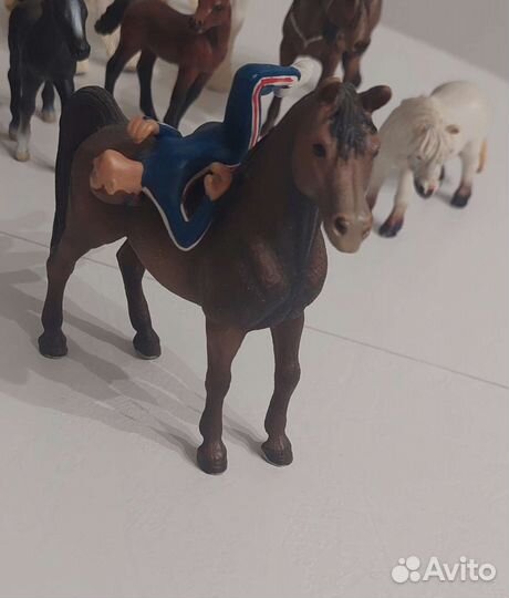 Коллекционное фигурки лошадей фирмы Schleich Шляйх