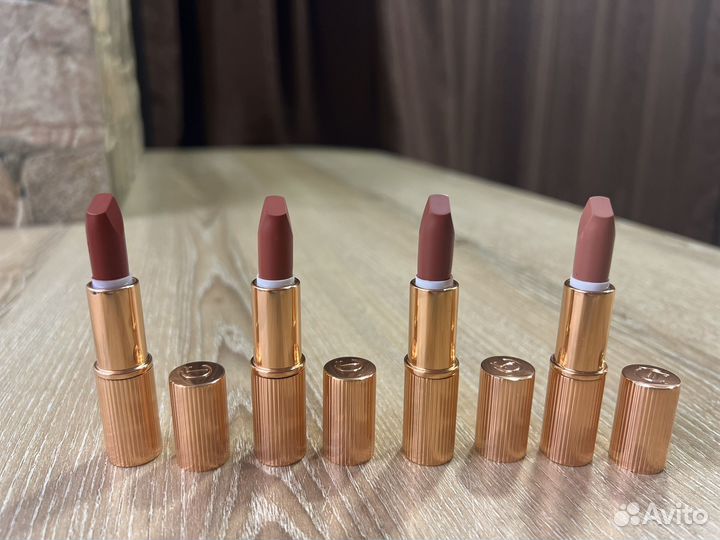 Charlotte tilbury помада iconic mini lip wardrobe