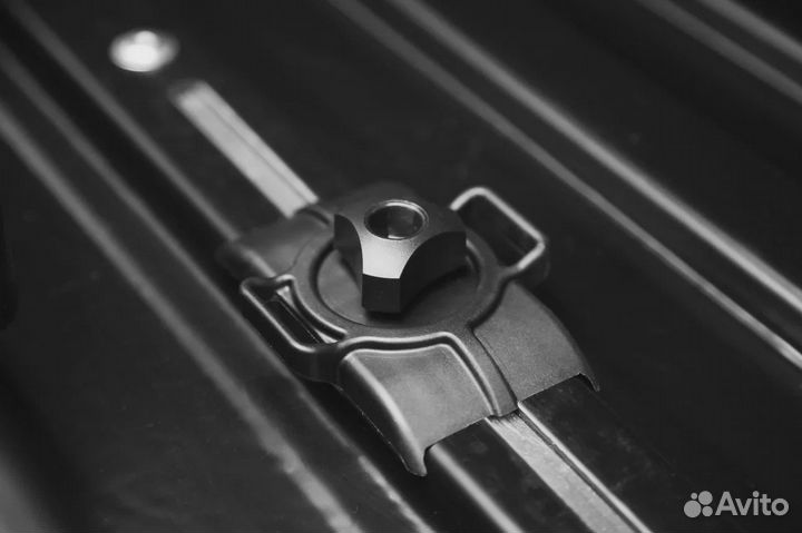 Автобокс багажник Lux Tavr для RR Evoque