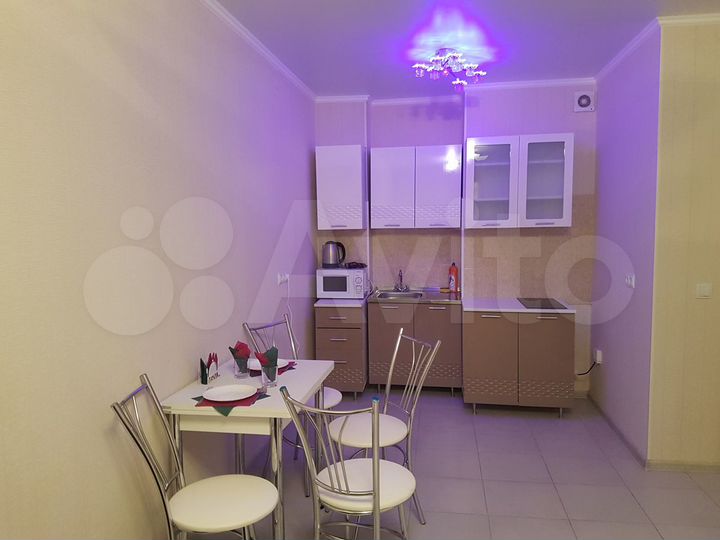 2-к. квартира, 52 м², 3/23 эт.