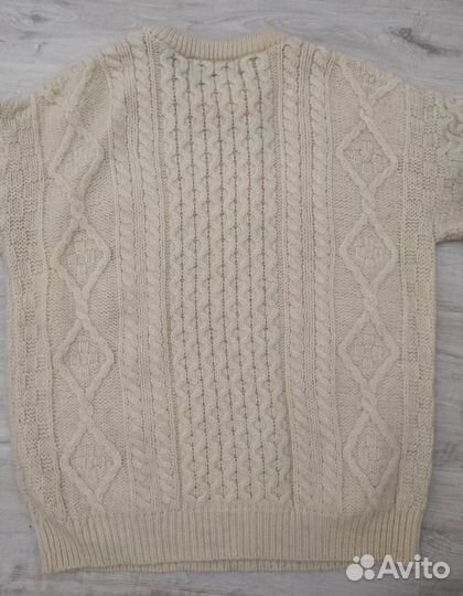 Свитер
