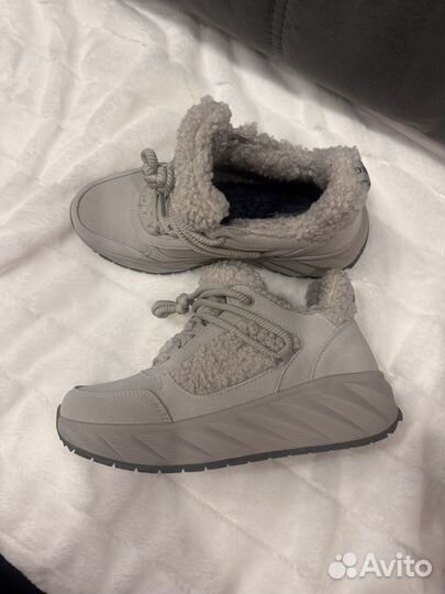 Кроссовки зимние женские
