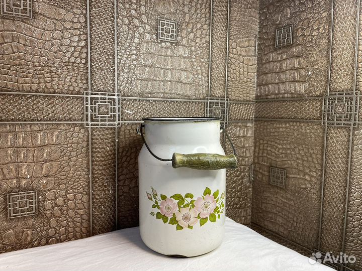 Эмалированный бидон СССР с ручкой