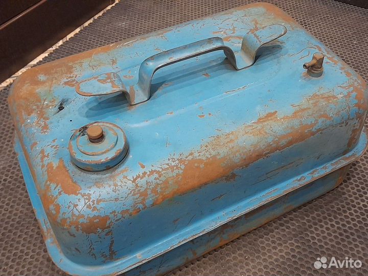 Бак для лодочного мотора метал