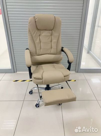 Офисное кресло для начальника с массажем