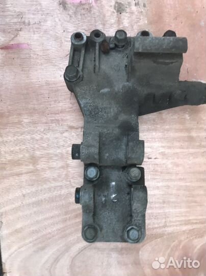 Кронштейн кондиционера hyundai sonata nf 2.4