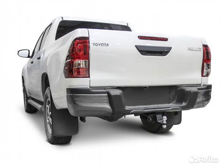 Фаркоп под квадрат Toyota Hilux Exlusive, 2018-202