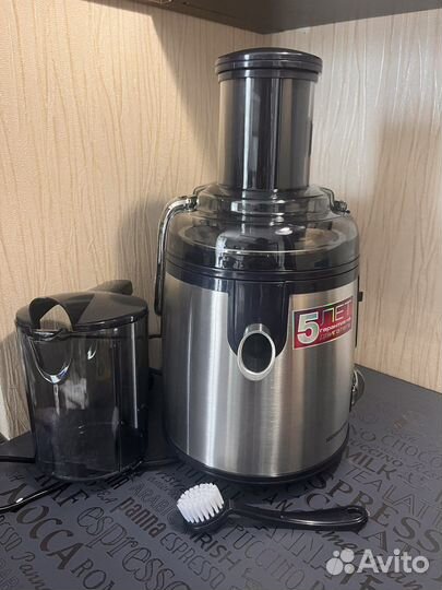 Соковыжималка Redmond RJ-M906