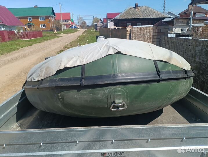 Лодка с мотором