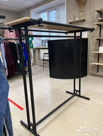 Рейл для одежды