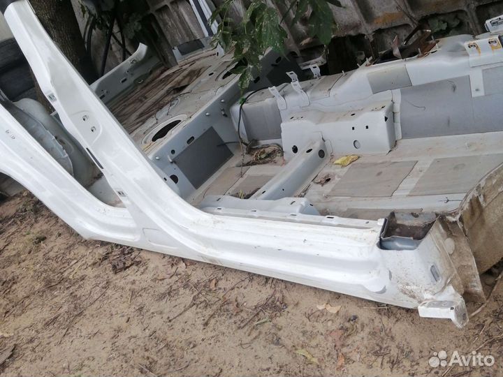 Крыло заднее Volkswagen Tiguan 1