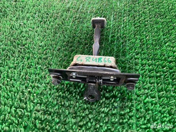 Ограничитель двери прав. перед. Infiniti FX35, Fx3