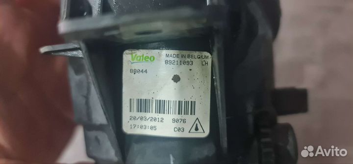 Продам противотуманную фару