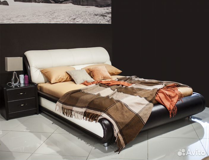 Кровать