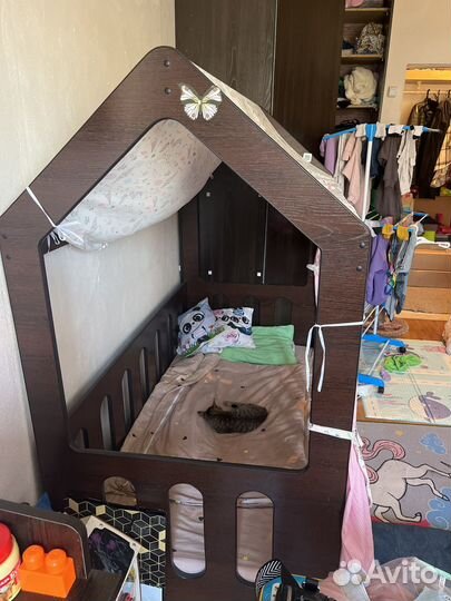 Детская кровать домик с матрасом