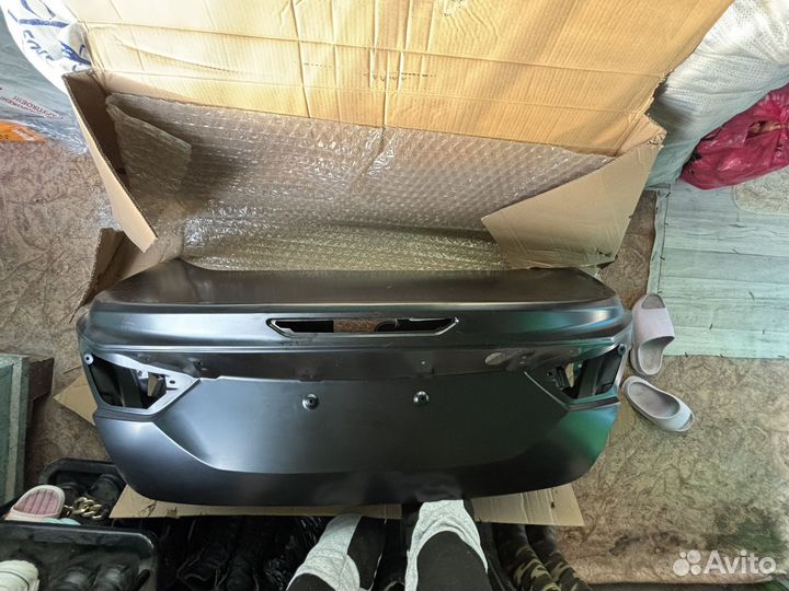 Крышка багажника ford focus 3