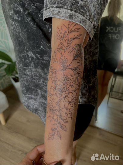 Мастер татуировки