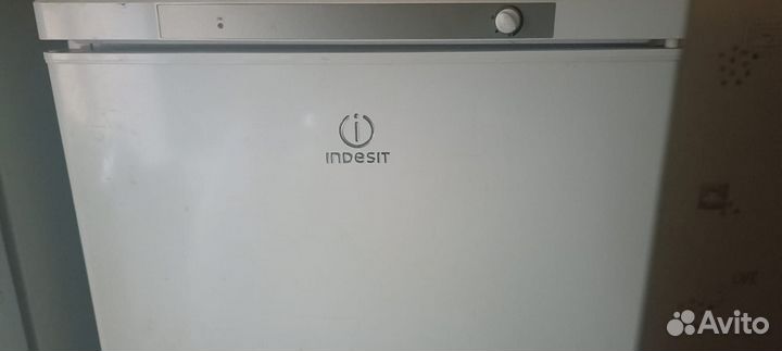 Холодильник бу indesit