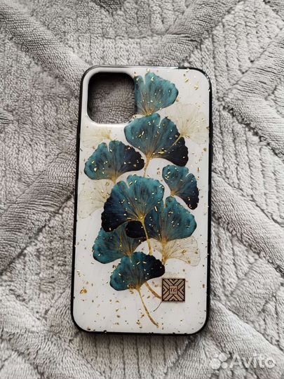 Чехол на iPhone 11