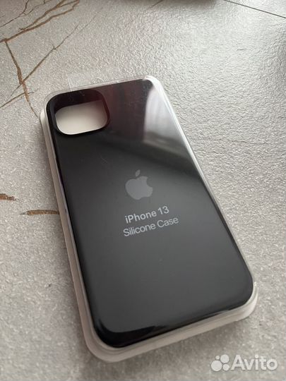 Чехол на iPhone 13