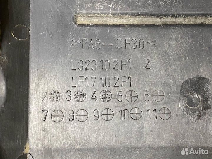 Декоративная крышка двигателя Mazda 6 GG 2004