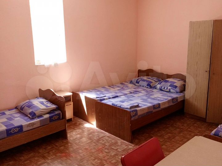 Комната 10 м² в 7-к., 2/2 эт.