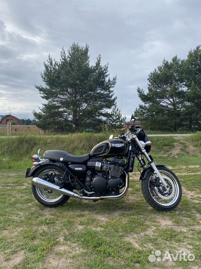Triumph thunderbird 900 sport
