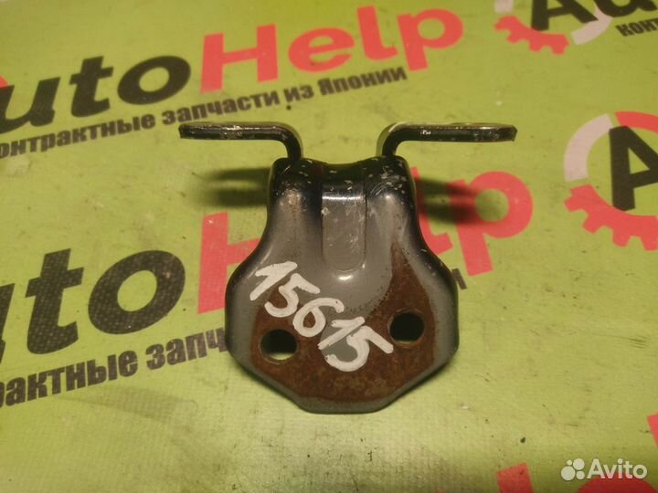 Петля двери mazda premacy CP8W перед право