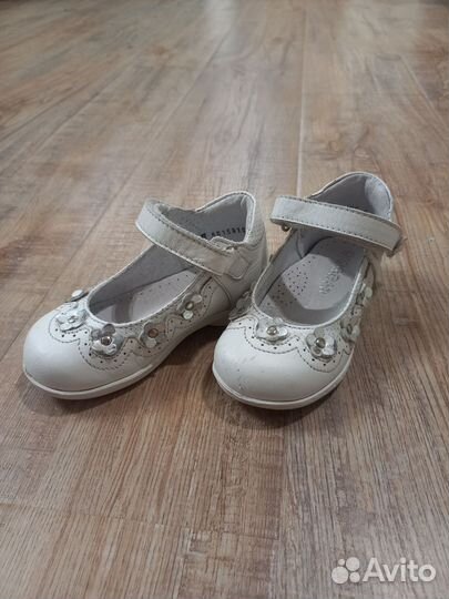 Б/у туфли для девочки
