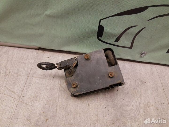 Фара противотуманная передняя левая Nissan Primera