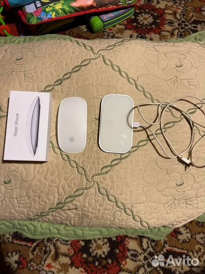 Apple magic mouse 2 + the magic charger