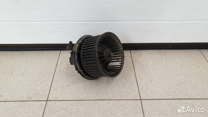 Вентилятор печки Рено Логан Сандеро