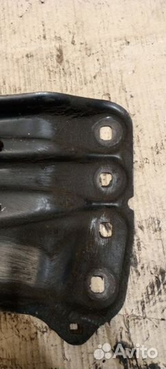 Кронштейн АКПП Mercedes-Benz S-Class W220 M112.944