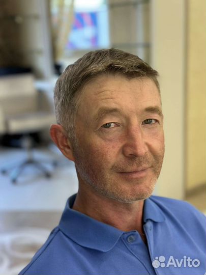 Парикмахер мужских стрижек